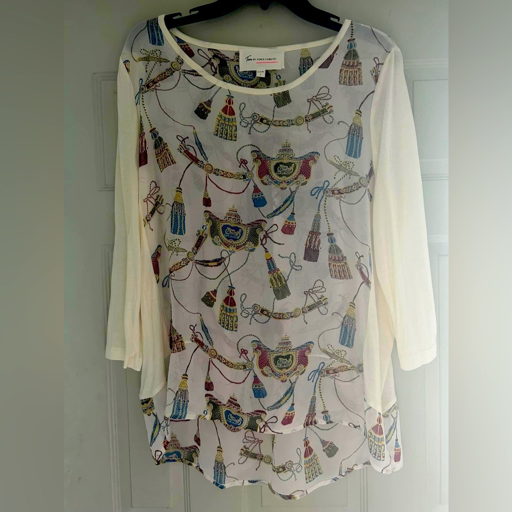 NWOT Two BY VINCE CAMUTO Tassel blouse—Size large